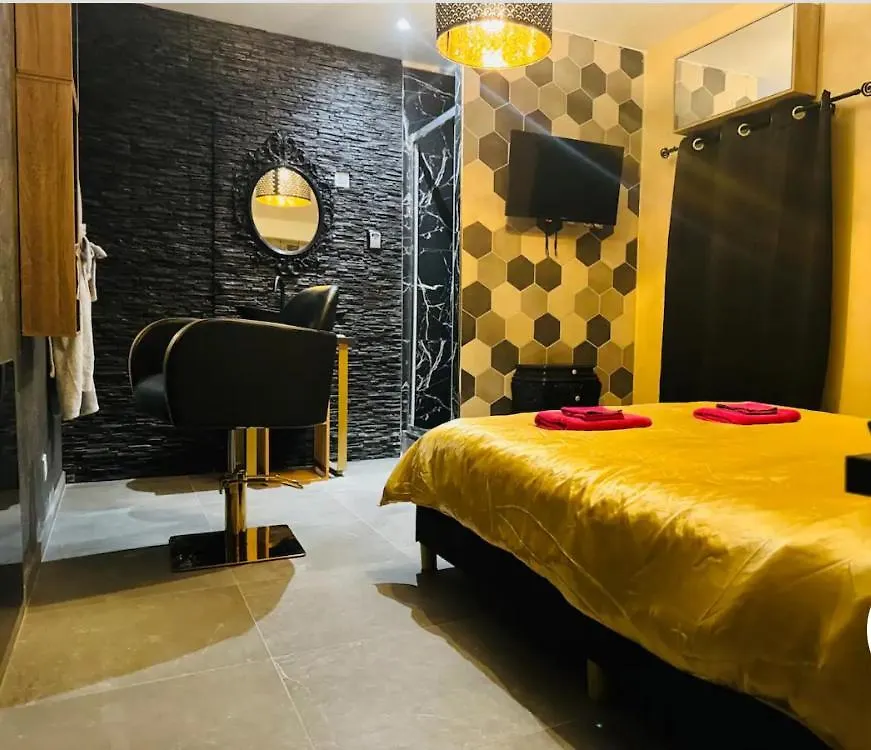 13 Nuances De Grey Jacuzzi Villa Marseilles